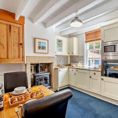 1 Bed In Robin Hoods Bay Oc-g0186 Holiday home