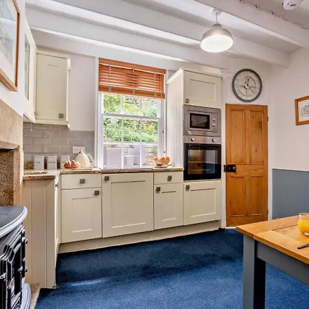 1 Bed In Robin Hoods Bay Oc-g0186