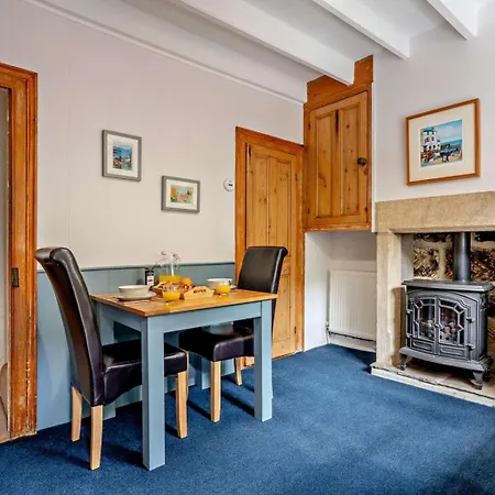 1 Bed In Robin Hoods Bay Oc-g0186 Holiday home