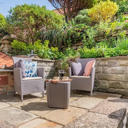 1 Bed In Robin Hoods Bay Oc-g0186 Holiday home *